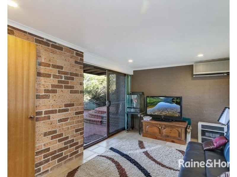 43 Croft Road, Eleebana NSW 2282