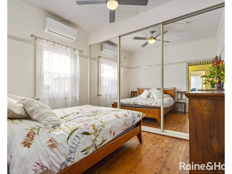 18 Bourke Street, Mayfield NSW 2304