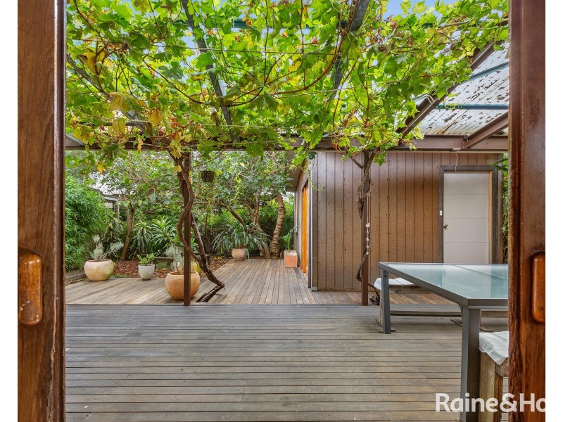 18 Bourke Street, Mayfield NSW 2304