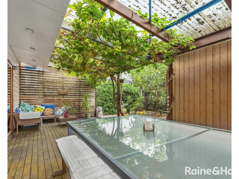 18 Bourke Street, Mayfield NSW 2304