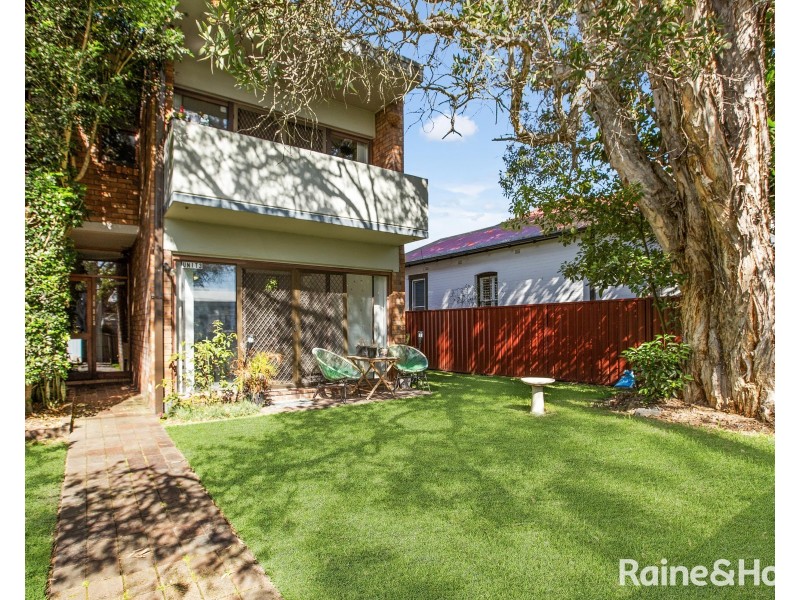 3/11 Young Street, Georgetown NSW 2298