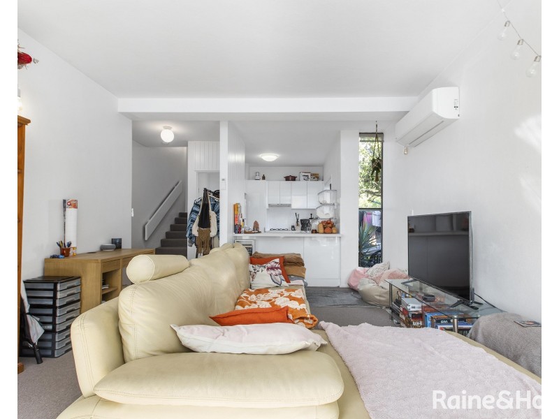 3/11 Young Street, Georgetown NSW 2298