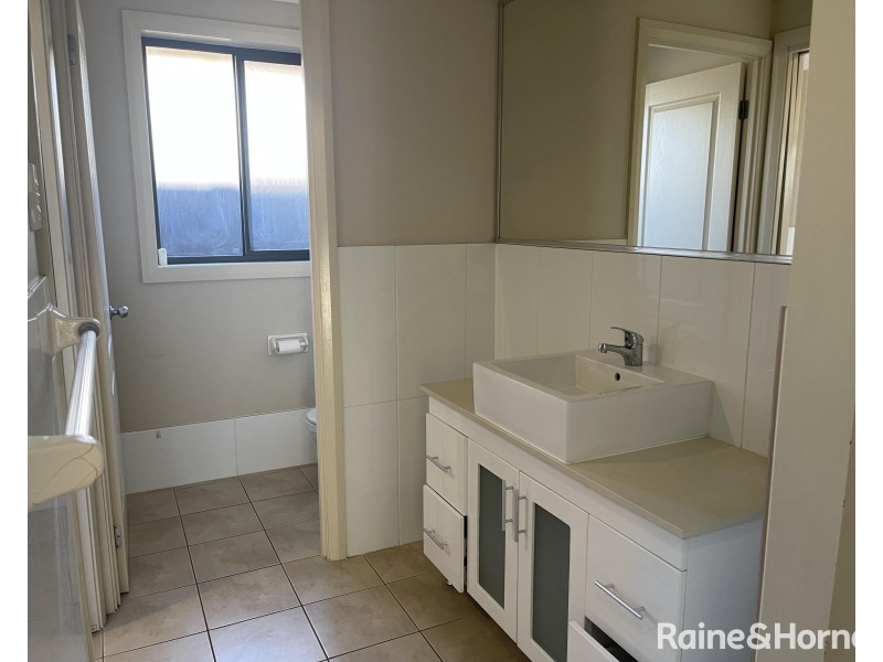 2/5 Chapman Street, Greta NSW 2334
