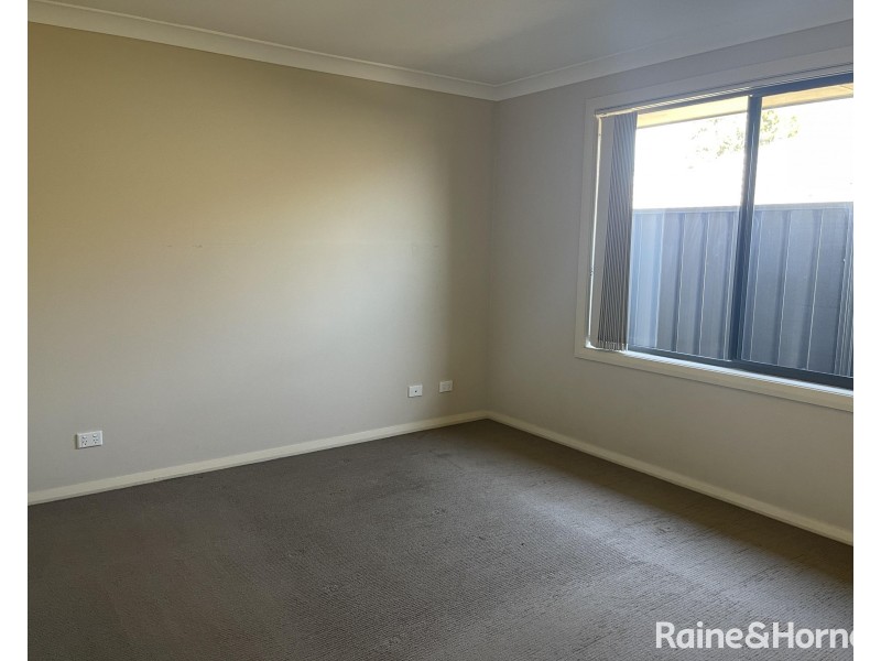 2/5 Chapman Street, Greta NSW 2334