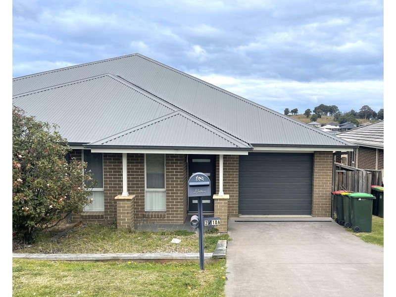 2/10A Russell Street, Gillieston Heights NSW 2321