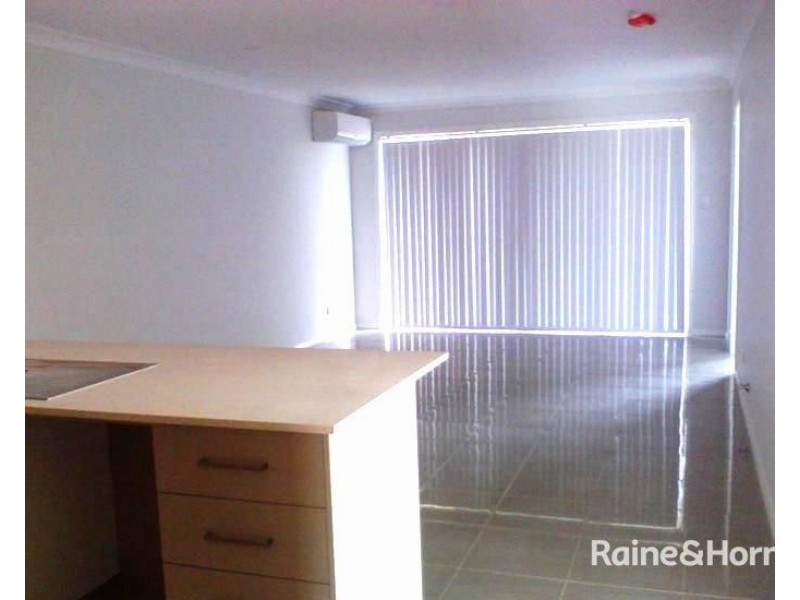 2/10A Russell Street, Gillieston Heights NSW 2321