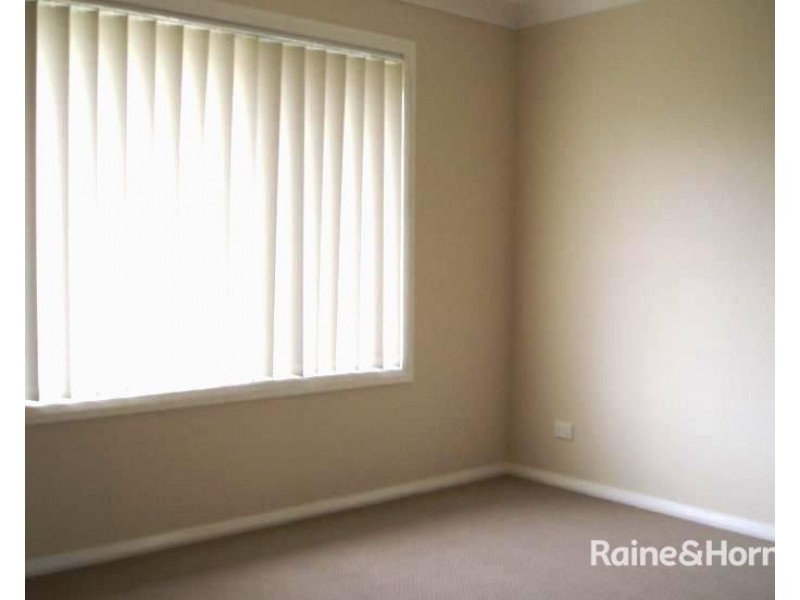 2/10A Russell Street, Gillieston Heights NSW 2321