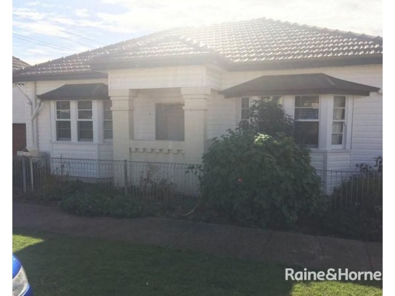 4 Moate Street, Georgetown NSW 2298