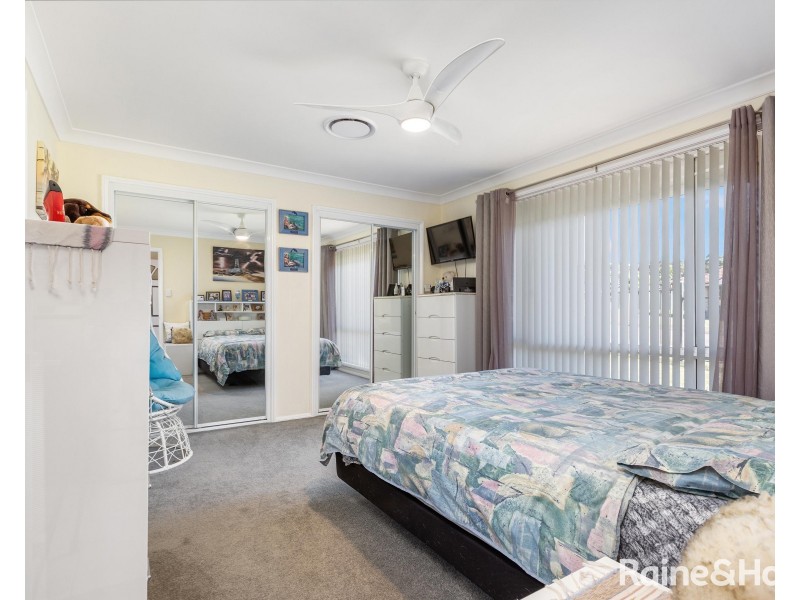 24 Grove Place, Cameron Park NSW 2285