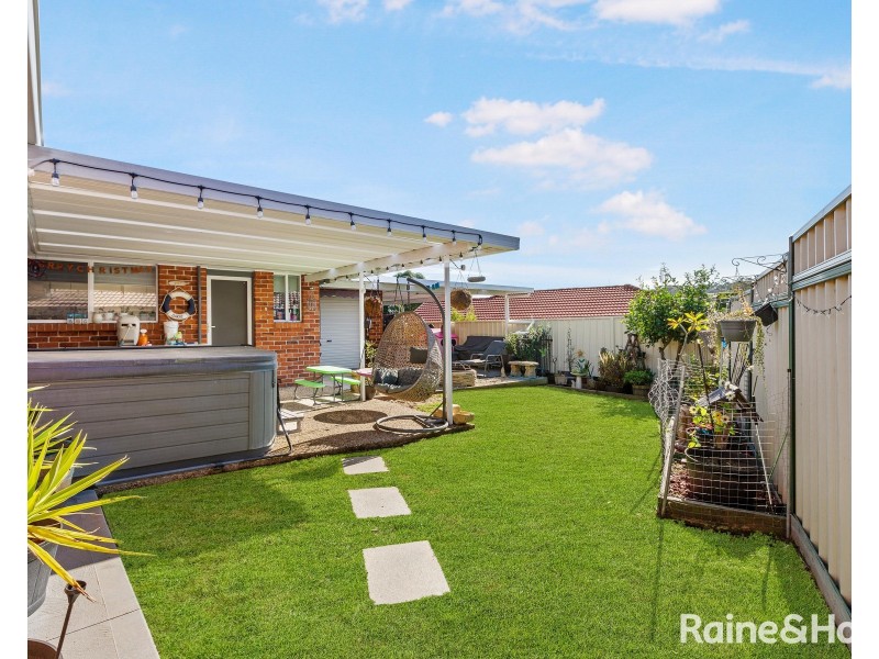 24 Grove Place, Cameron Park NSW 2285
