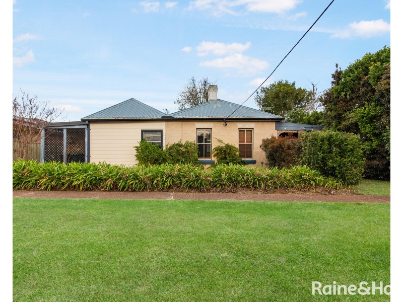 71 Thompson Street, East Maitland NSW 2323