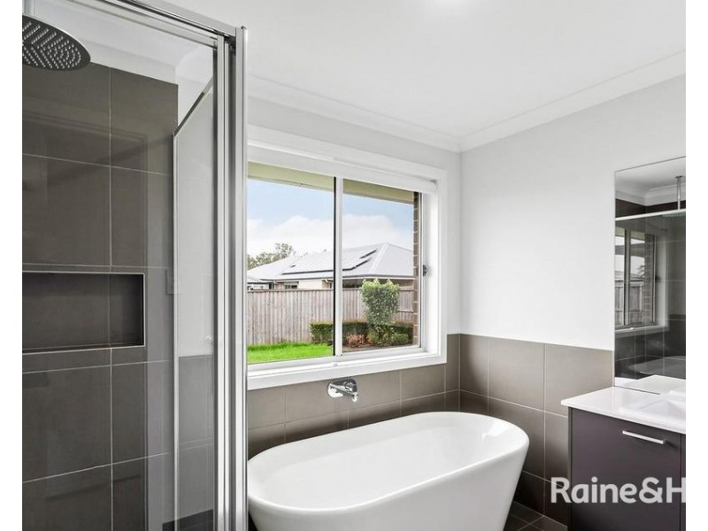 95 Dragonfly Drive, Chisholm NSW 2322