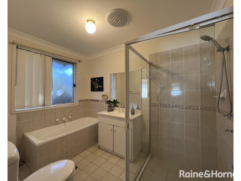 6 Hoya Close, Cameron Park NSW 2285