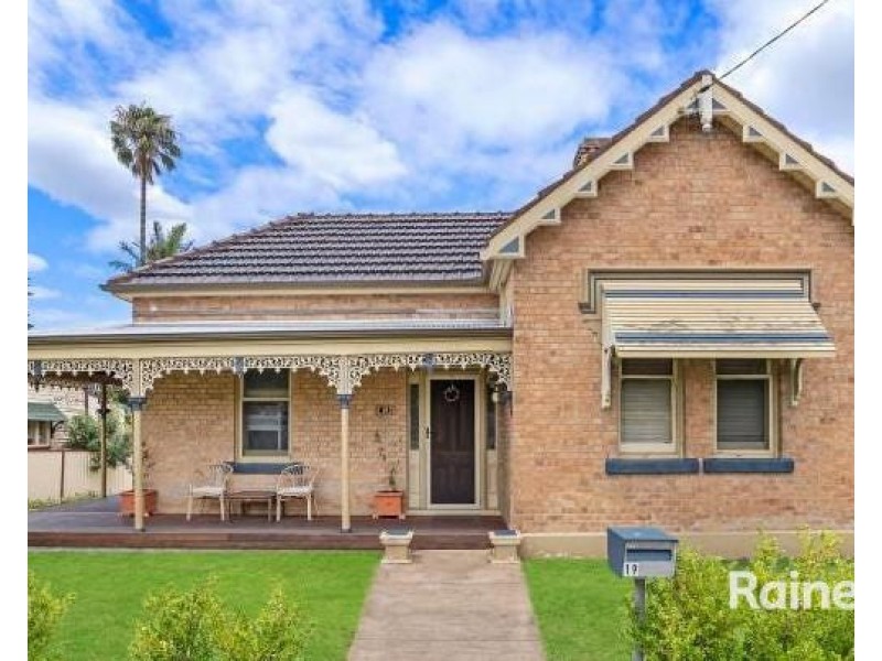 19 Raymond Terrace Road, East Maitland NSW 2323