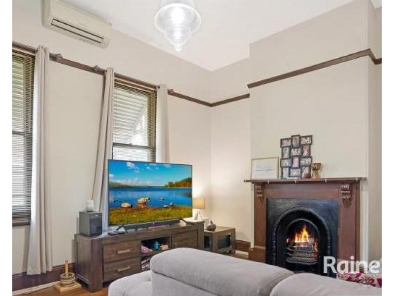 19 Raymond Terrace Road, East Maitland NSW 2323