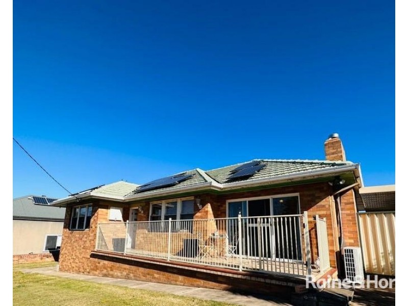 12 Brooks Street, Telarah NSW 2320