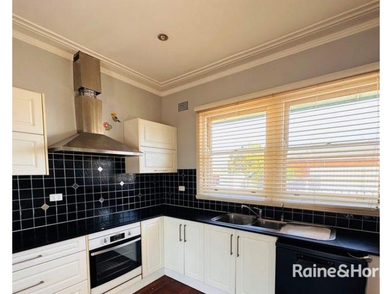 12 Brooks Street, Telarah NSW 2320