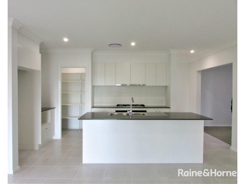 37 Rockmaster Street, Chisholm NSW 2322