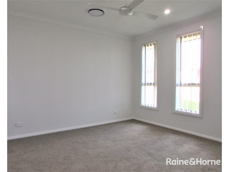37 Rockmaster Street, Chisholm NSW 2322