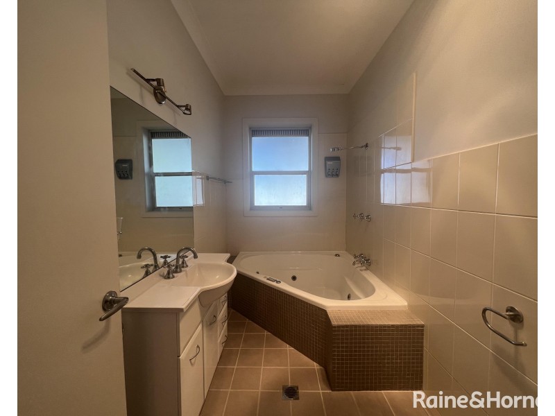 18 Downie Street, Maryville NSW 2293