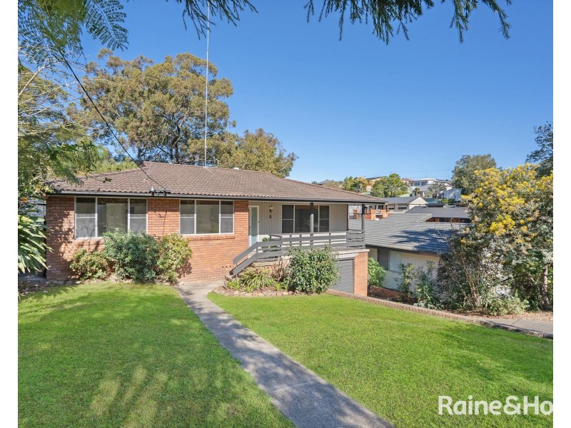 4 Lake Macquarie Close, Fennell Bay NSW 2283