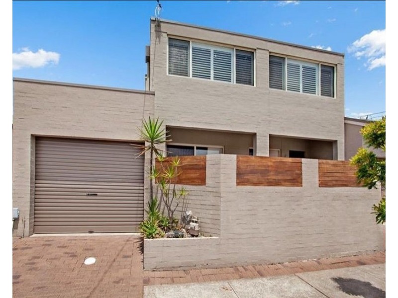 9 Barr Street, Merewether NSW 2291