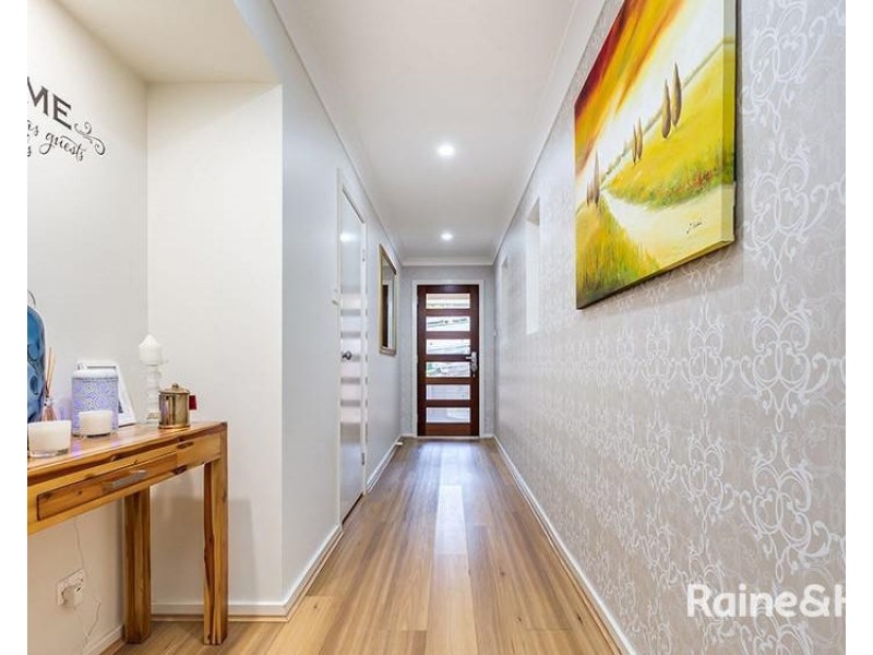 19 Armour Drive, Cameron Park NSW 2285