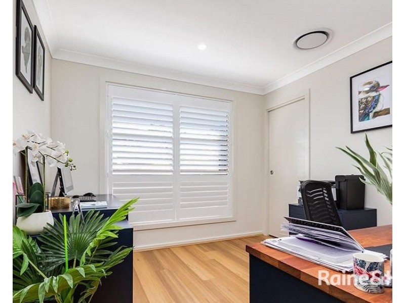 19 Armour Drive, Cameron Park NSW 2285