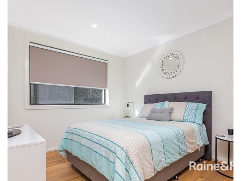 19 Armour Drive, Cameron Park NSW 2285
