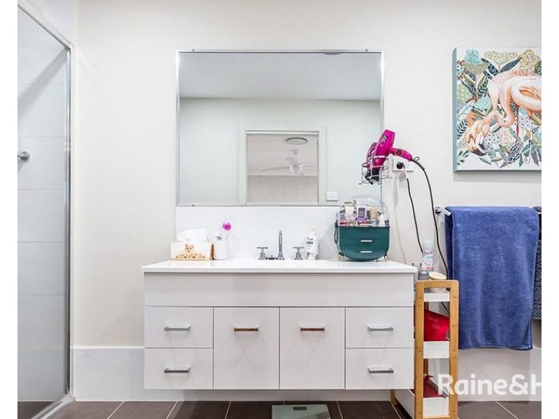 19 Armour Drive, Cameron Park NSW 2285