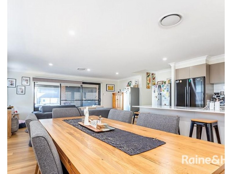 19 Armour Drive, Cameron Park NSW 2285