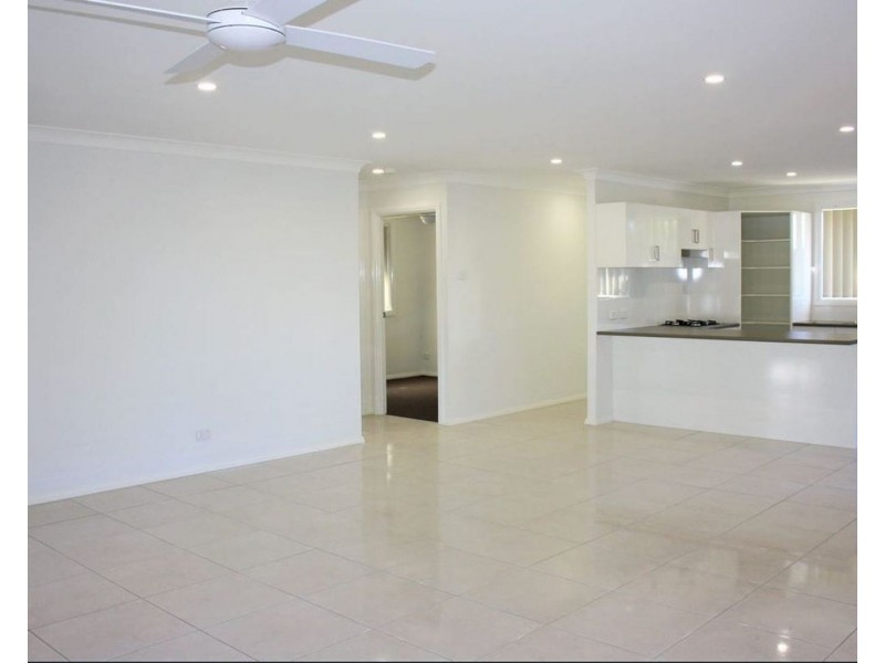 2/9 Hampden Street, Kurri Kurri NSW 2327