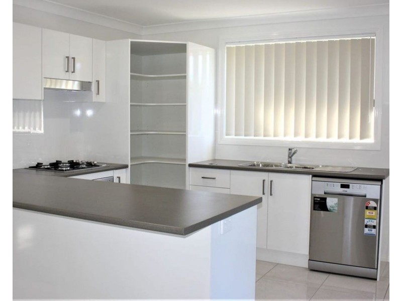 2/9 Hampden Street, Kurri Kurri NSW 2327