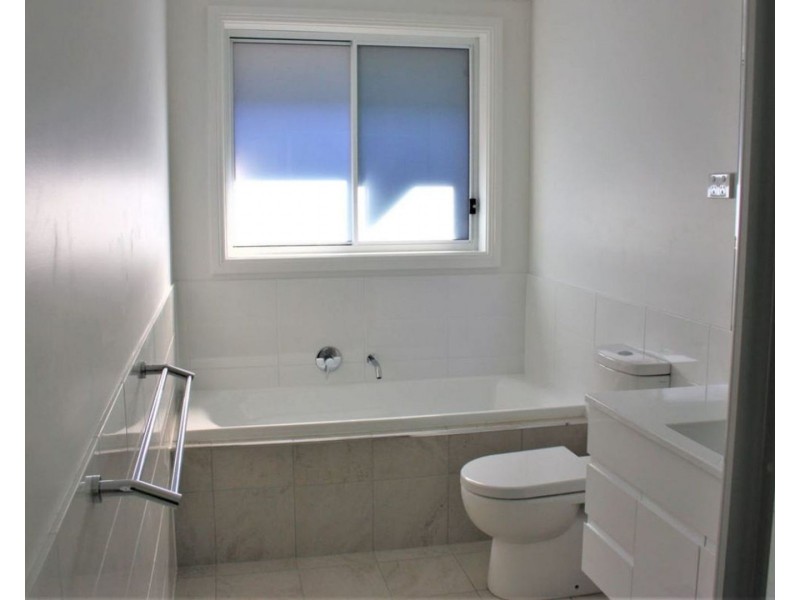 2/9 Hampden Street, Kurri Kurri NSW 2327