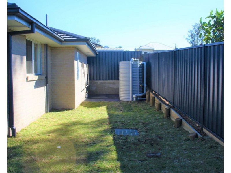 2/9 Hampden Street, Kurri Kurri NSW 2327