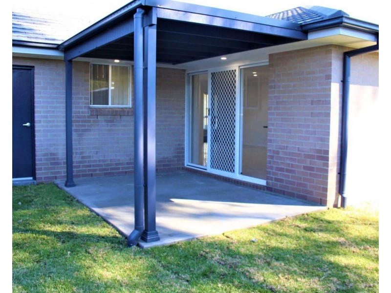 2/9 Hampden Street, Kurri Kurri NSW 2327