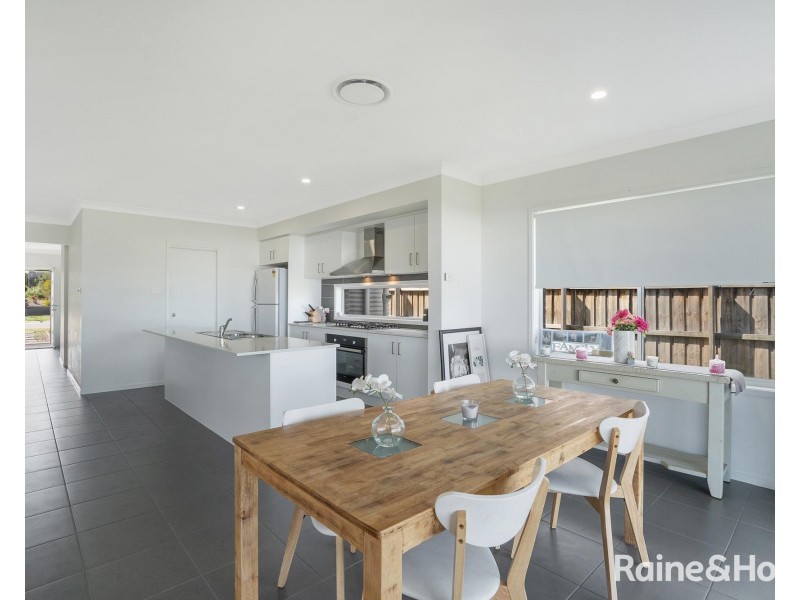53 Tarragon Way, Chisholm NSW 2322