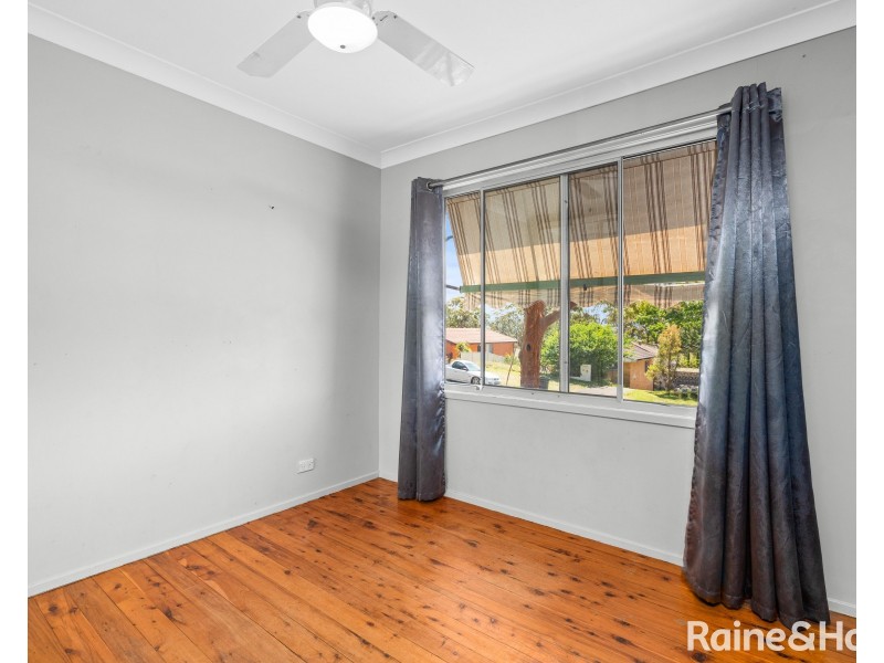 24 Delasala Drive, Macquarie Hills NSW 2285