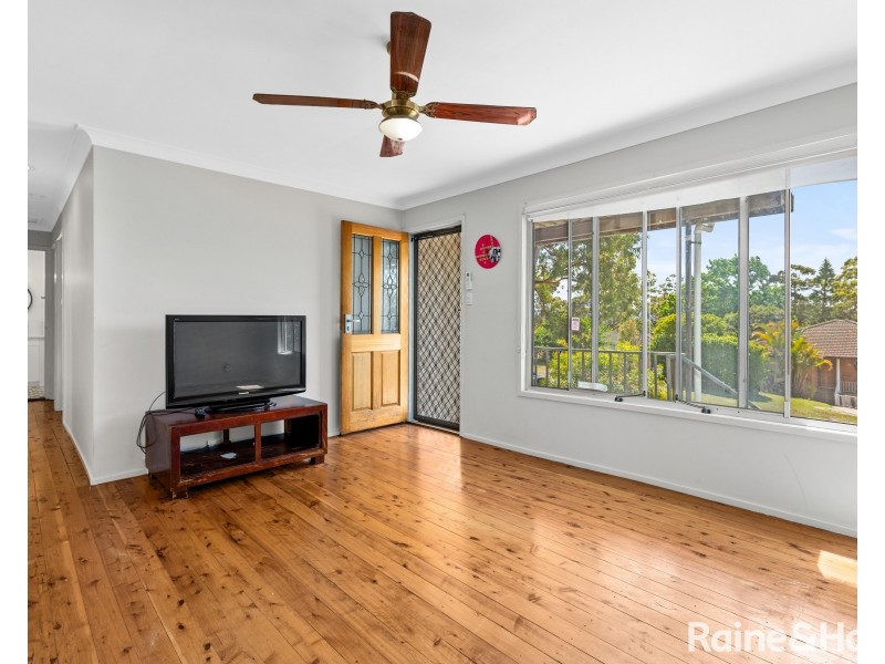 24 Delasala Drive, Macquarie Hills NSW 2285