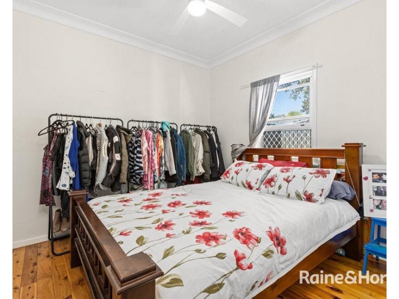 4 Albert Street, Tingira Heights NSW 2290