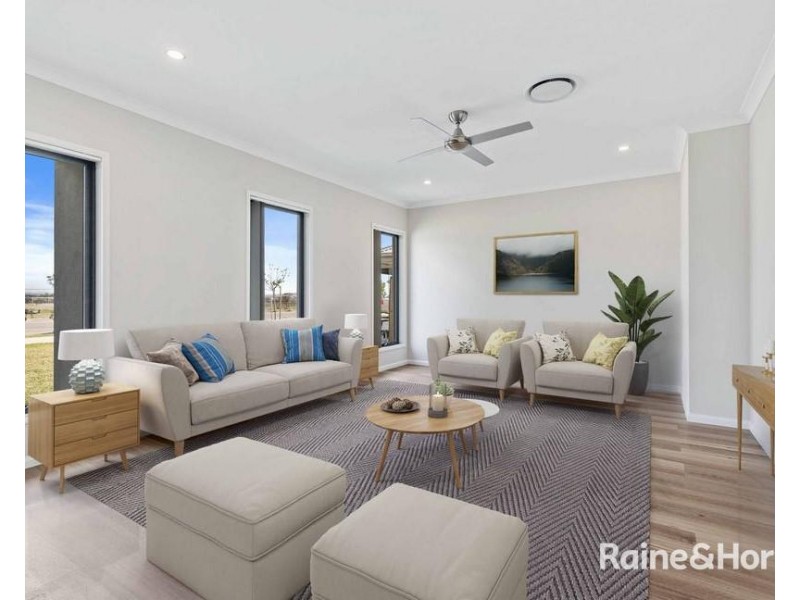 198 Settlers Boulevard, Chisholm NSW 2322