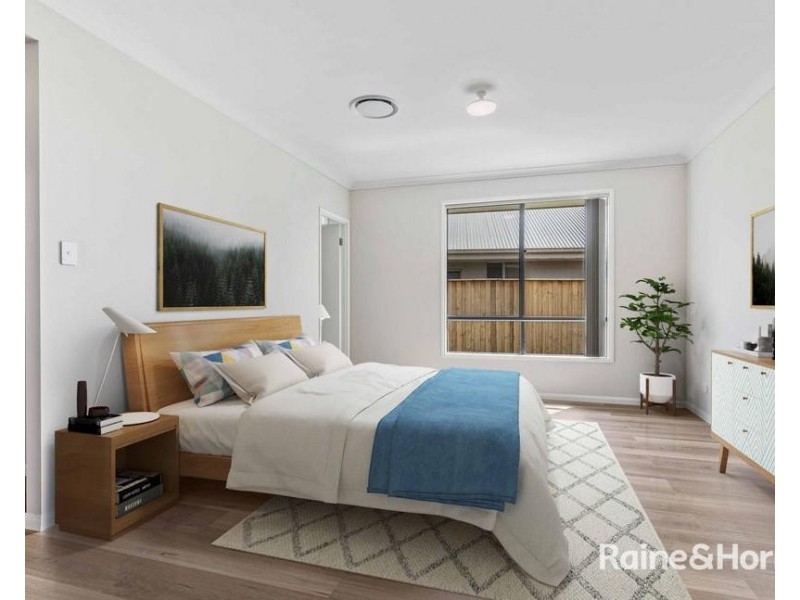 198 Settlers Boulevard, Chisholm NSW 2322