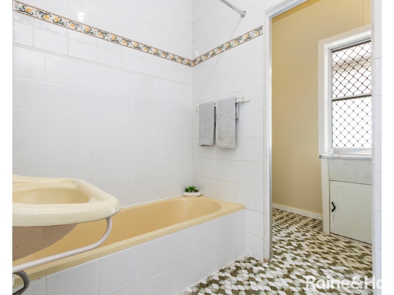 22 Ernest Street, Belmont NSW 2280