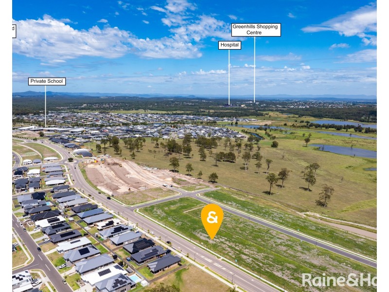 243 Settlers Boulevard, Chisholm NSW 2322