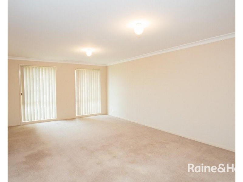 32 Carnarvon Circuit, East Maitland NSW 2323