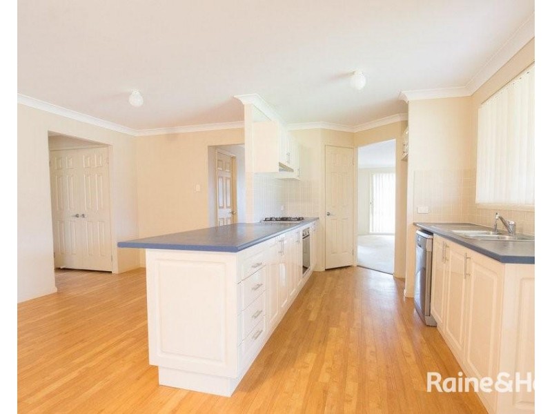 32 Carnarvon Circuit, East Maitland NSW 2323