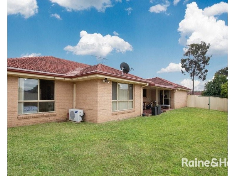 32 Carnarvon Circuit, East Maitland NSW 2323