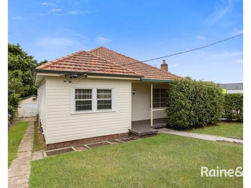 27 Johnson Street, Maitland NSW 2320