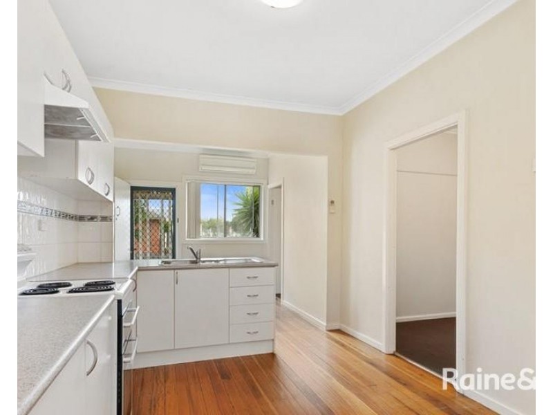 27 Johnson Street, Maitland NSW 2320