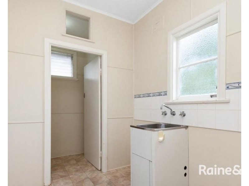 27 Johnson Street, Maitland NSW 2320